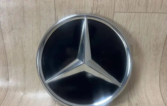 Mercedes-Benz CLA C118 X118 Manufacturer badge logo/emblem A0008880400 0008880400