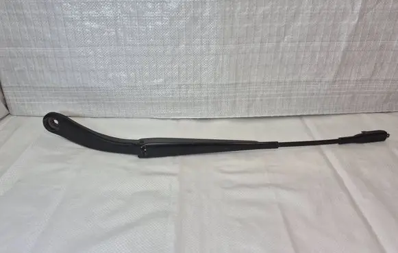 Front wiper blade arm