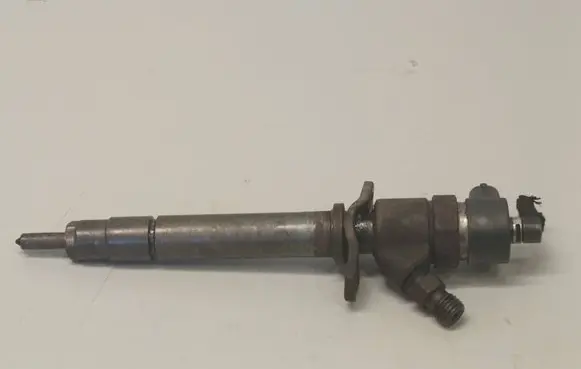 Volvo XC70 Fuel injector 8658352 04455110078
