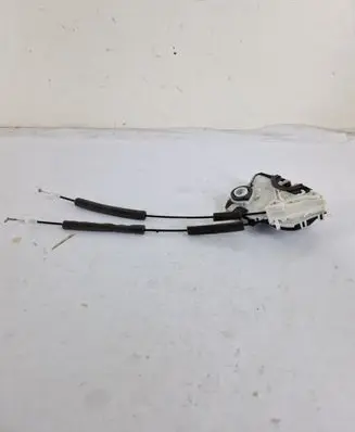 Isuzu D-Max Front door lock V1212110