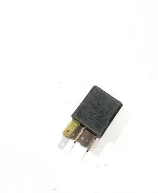 Mitsubishi Outlander Other relay MR588567 ACM33221