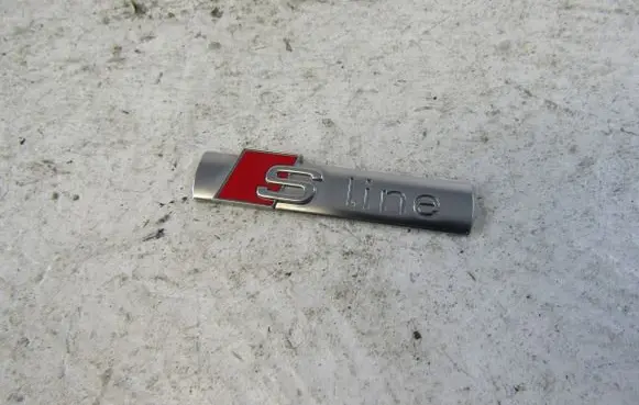 Audi A4 S4 B9 Fender model badge letters 8N0853601A