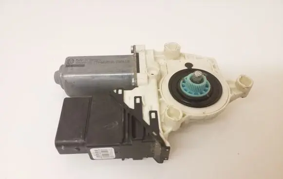 Volkswagen Touran I Rear door window regulator with motor 1K0959704E