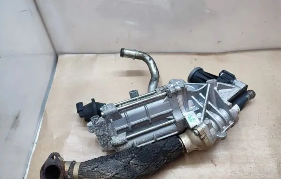 Jaguar XF X250 EGR valve cooler 9X2Q9U438CA