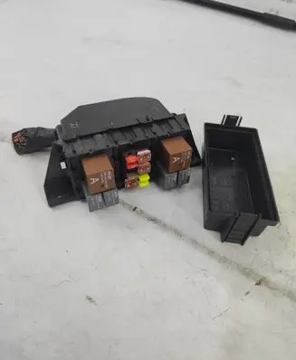 MG 6 Fuse module 30045467