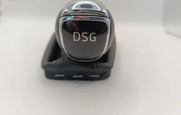 Skoda Octavia Mk3 (5E) Gear lever shifter trim leather/knob 5E1713123AK