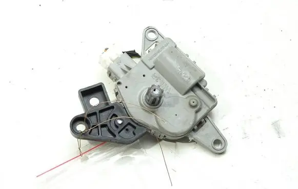 Hyundai Elantra VI Air flap motor/actuator EA1F0EDFAC02