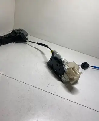 Audi A4 S4 B8 8K Front door lock