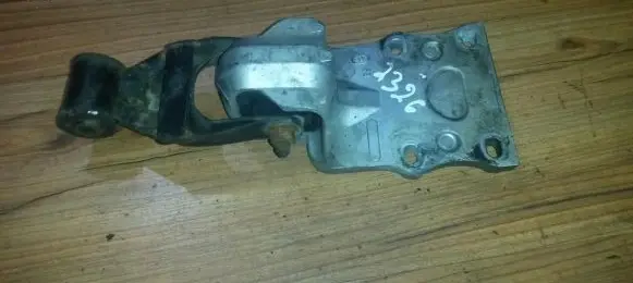 Opel Sintra Engine mount bracket Nenustatyta