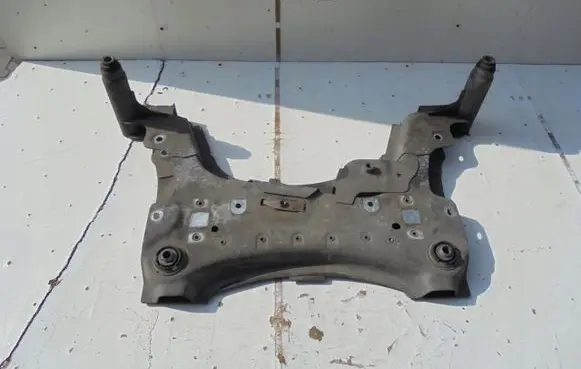 Renault Megane III Front subframe