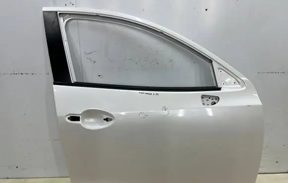 Mazda 2 Front door D09L58010