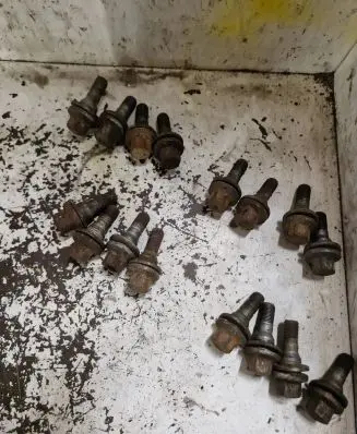 Citroen C4 I Picasso Nuts/bolts 