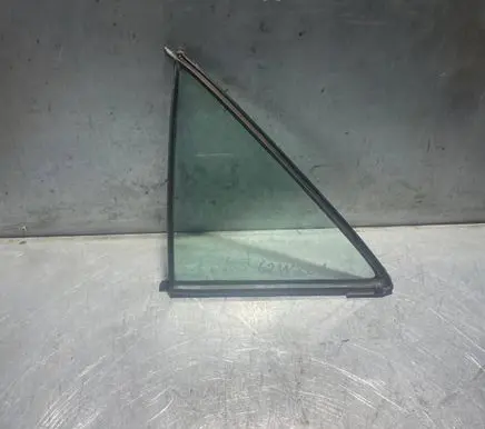 Mercedes-Benz 190 W201 Rear vent window glass 43R001057 DOT27M23000AS2