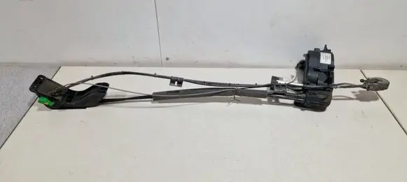 Peugeot 1007 Front door lock motor 968050818001