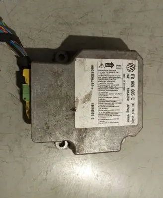 Volkswagen Touran I Airbag control unit/module 1T0909605C 5WK43518 09H025S1500