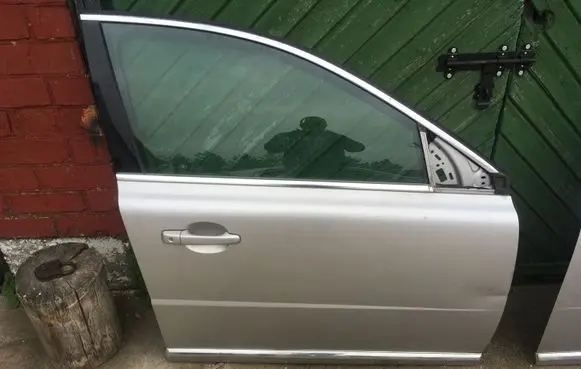 Volvo S80 Front door