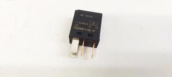 Mitsubishi Colt Other relay MB953382 044652A