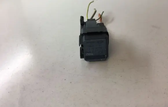Nissan Qashqai Other relay 252309F915