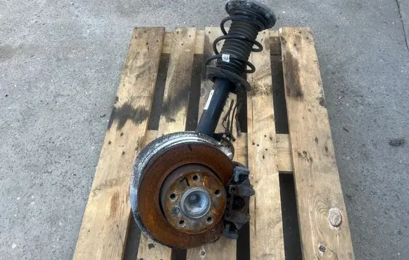 BMW 1 F20 F21 Front shock absorber/damper 6873721 18B305CD0096
