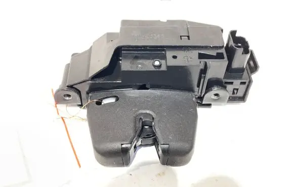 Opel Crossland X Tailgate exterior lock 9816195380