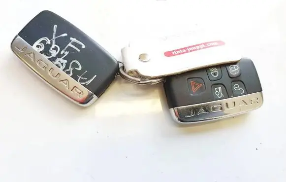Jaguar XF Ignition key/card 