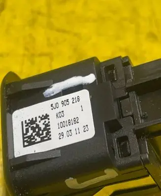 Skoda Fabia Mk2 (5J) Other switches/knobs/shifts 5J0905218