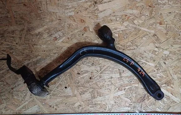 Citroen C5 Front lower control arm/wishbone