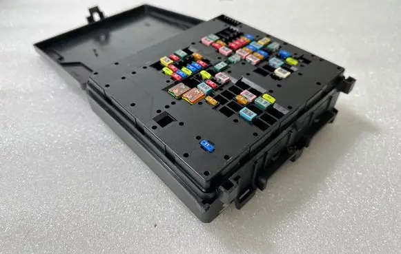 Ford Fiesta Fuse module L1BT14D068GAD 9282765800 030922