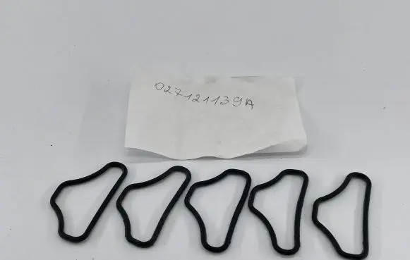 Audi 100 S4 C4 Coolant pipe/hose 027121139A