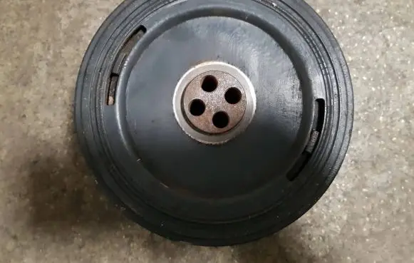 BMW 5 E39 Crankshaft pulley 11232248520