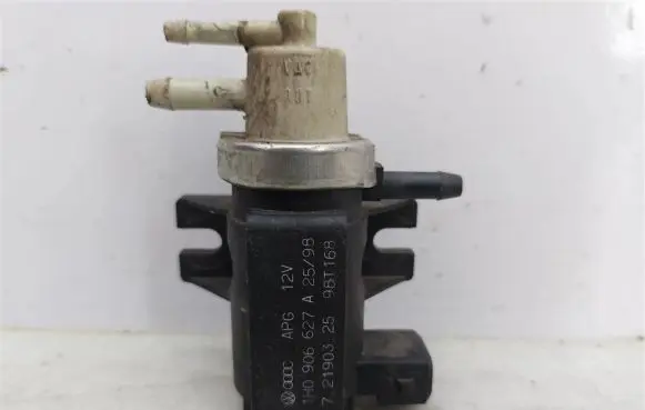 Volkswagen Golf IV Turbo solenoid valve 1H0906627A