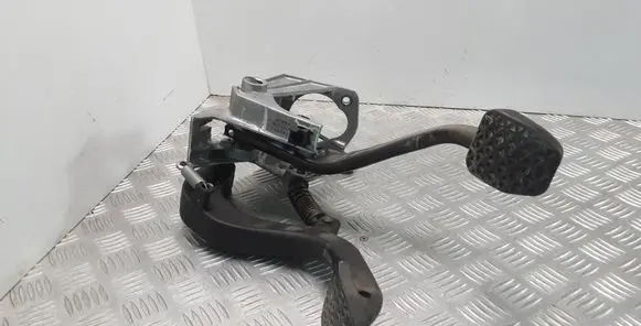 BMW X1 E84 Brake pedal 35002283725 2283725