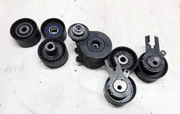 Ford Focus Alternator belt tensioner 
