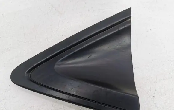 Honda HR-V Rear side glass trim 