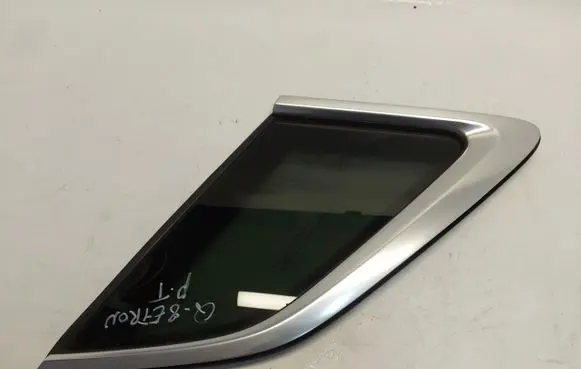 Rear side window
