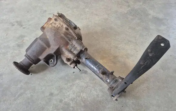 Mitsubishi L200 Front differential MR325057