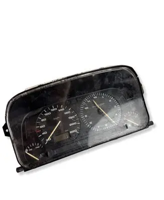 Volkswagen Golf III Speedometer (instrument cluster) 87001261