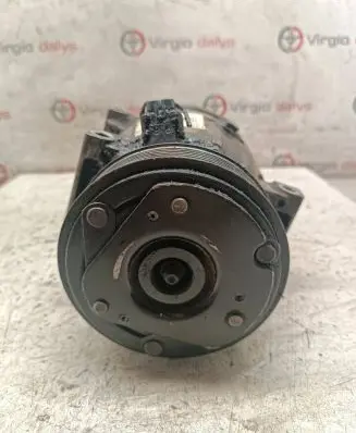Renault Trafic II (X83) Air conditioning (A/C) compressor (pump) 8200832990 12345923 06107201012