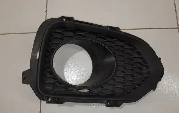 KIA Sorento Front fog light trim/grill 865242P010