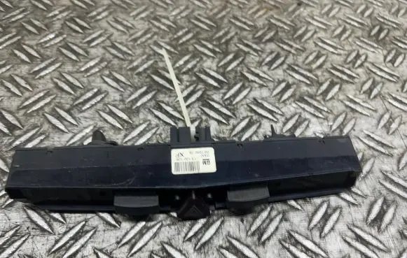 Opel Astra H Hazard light switch 03758075