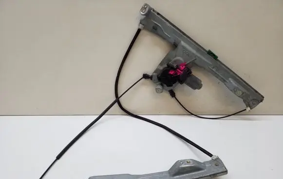 Renault Clio III Front door window regulator with motor 118727 0856 297443D
