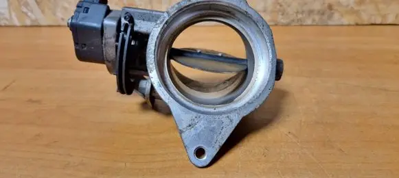 BMW 7 E38 Throttle valve 13631703562