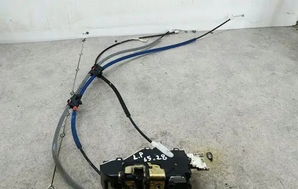 Peugeot 1007 Sliding door lock 