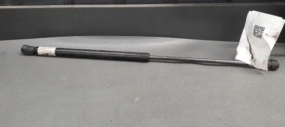 Volkswagen Golf III Tailgate strut 
