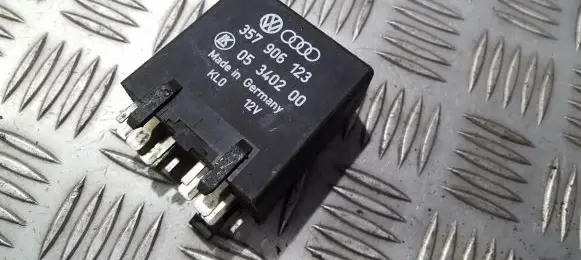 Volkswagen PASSAT B3 Other relay 357906123 05340200