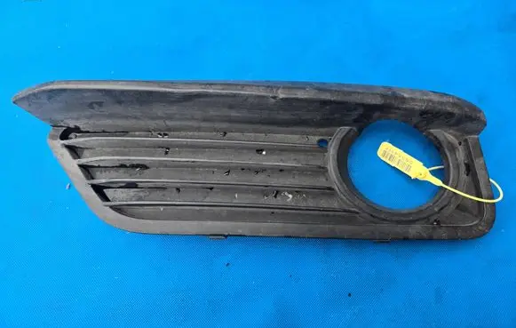 BMW 1 F20 F21 Front bumper lower grill 7371665