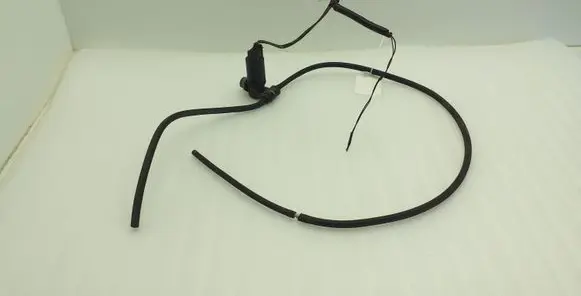Land Rover Discovery 4 - LR4 Windscreen/windshield washer pump 1011285 101019B