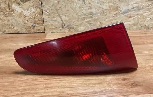 Alfa Romeo 147 Tailgate rear/tail lights 60693792 76486909