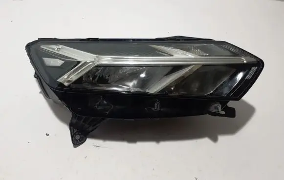 Dacia Sandero III Headlight/headlamp 260102586R