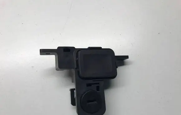 Nissan Murano Z50 Glove box lock 
